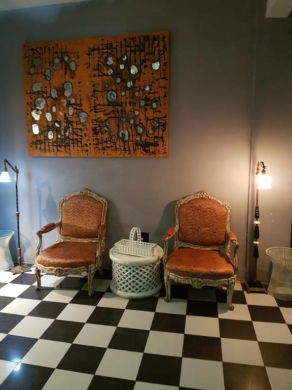 Bushman Cafe Hotel Abidjan Ngoại thất bức ảnh