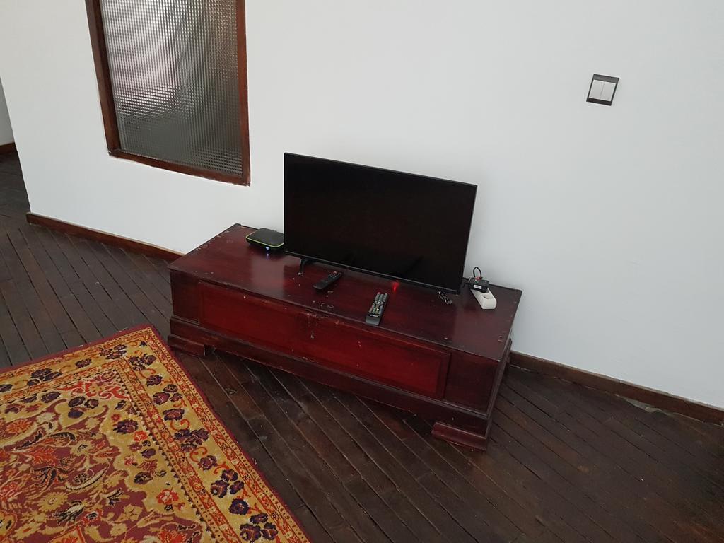 Bushman Cafe Hotel Abidjan Ngoại thất bức ảnh