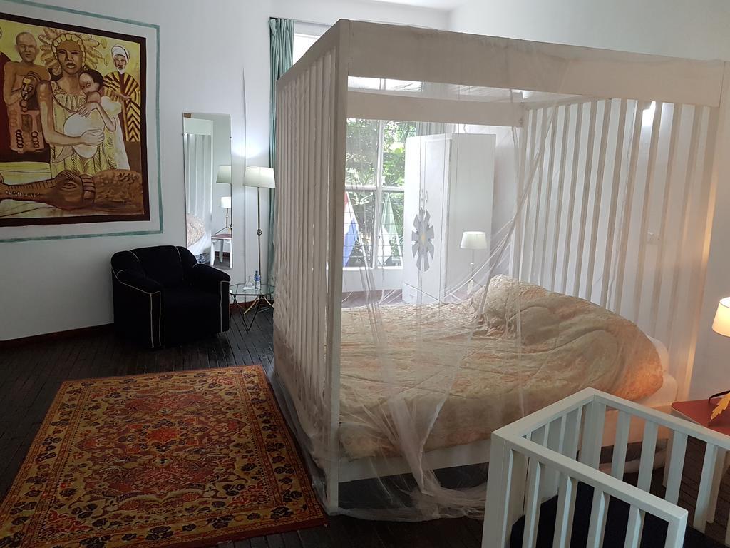 Bushman Cafe Hotel Abidjan Ngoại thất bức ảnh