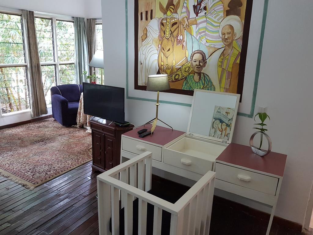 Bushman Cafe Hotel Abidjan Ngoại thất bức ảnh